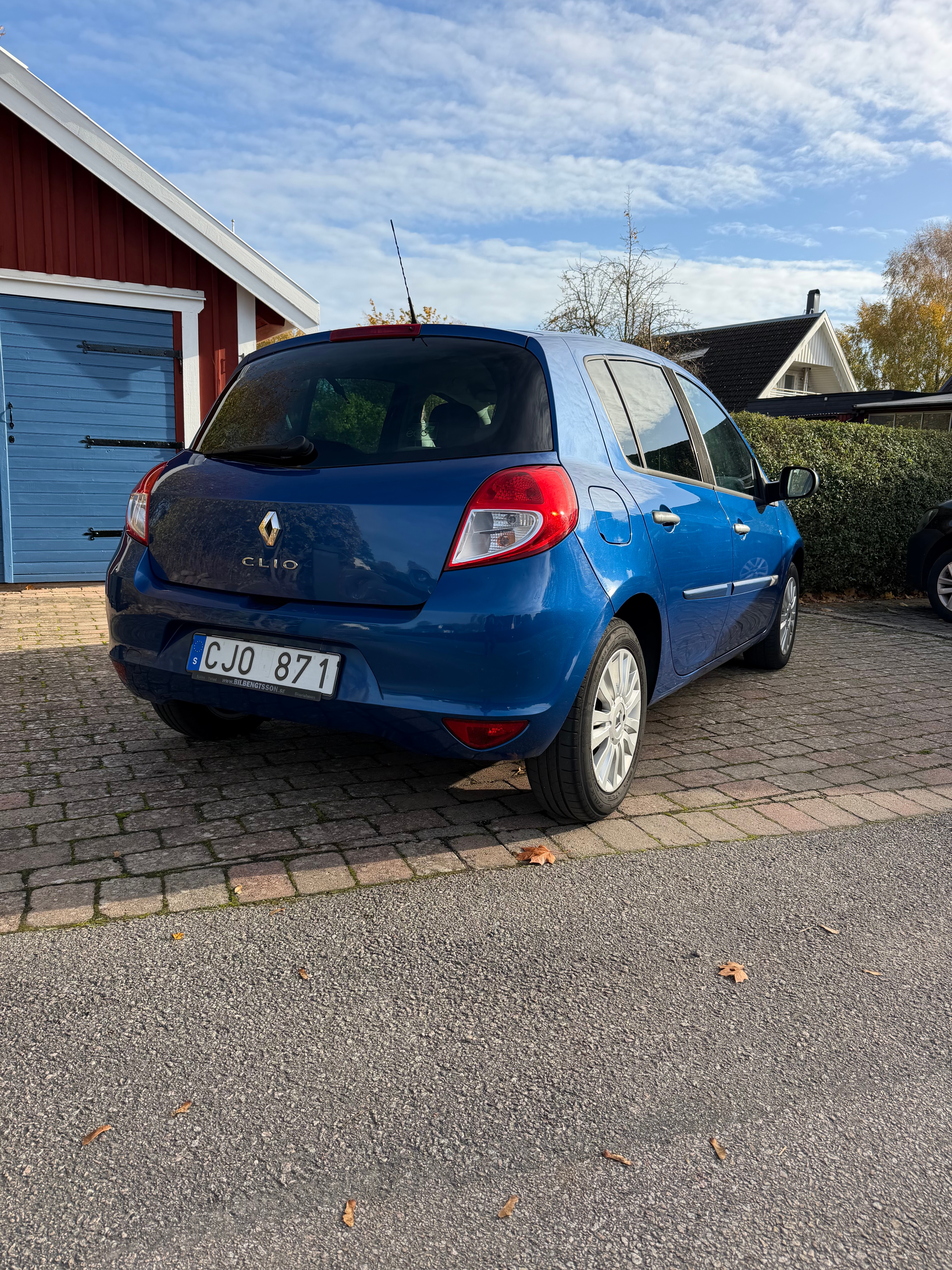 Renault Clio 2010, photo 3/6