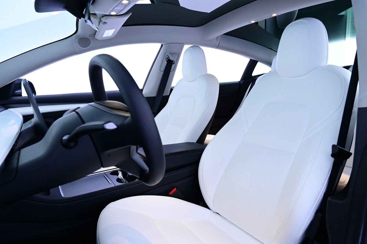 Tesla Model 3 2023, photo 9/10