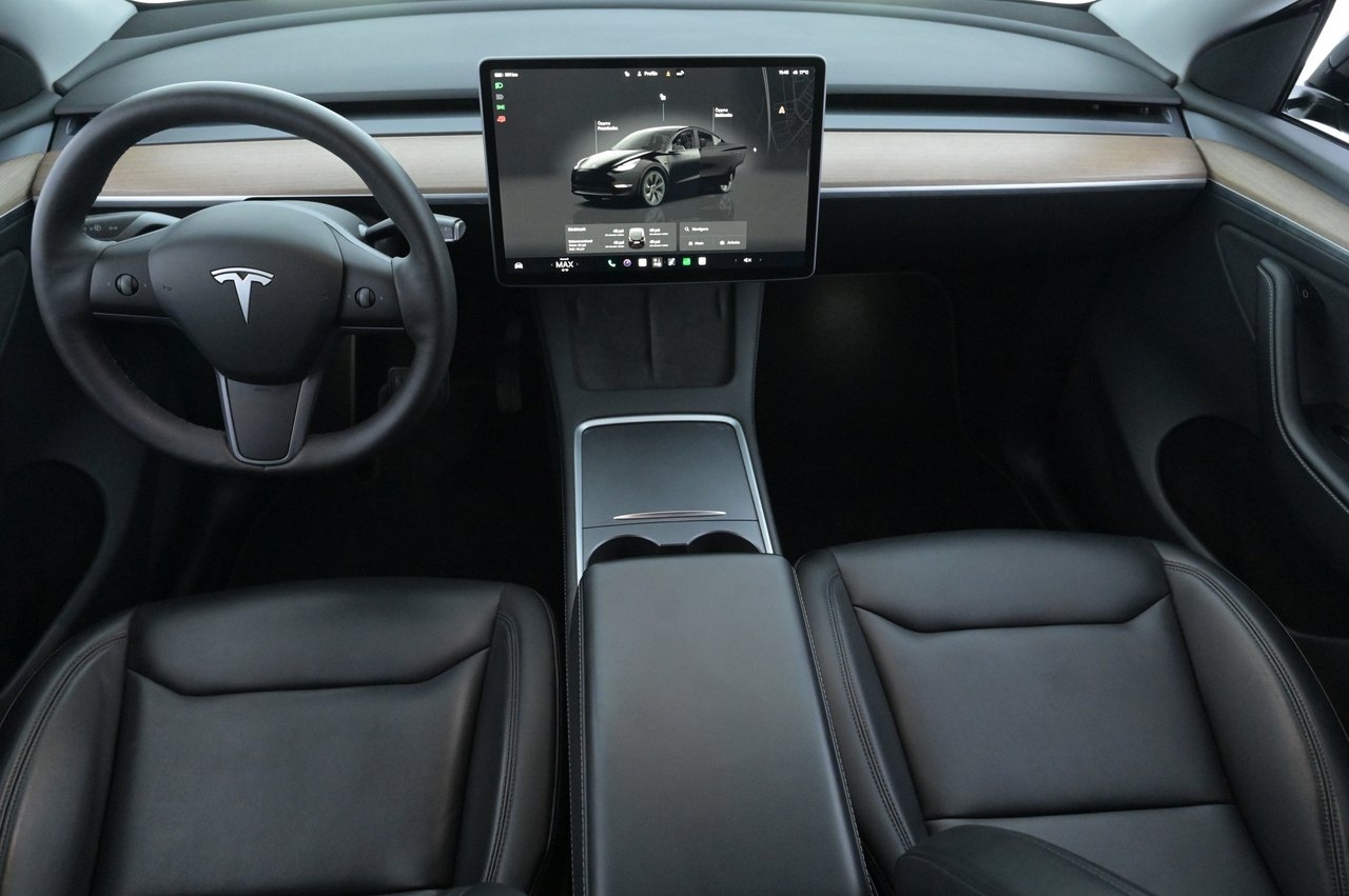 Tesla Model Y 2023, bild 6/10