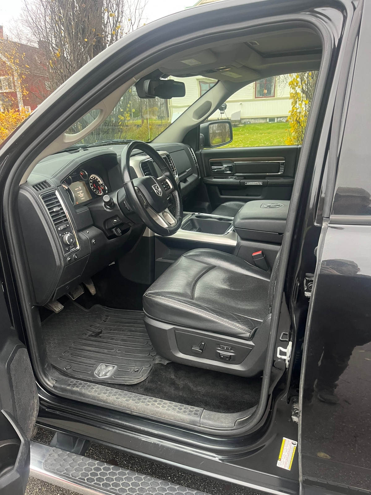 RAM 1500 2016, photo 9/10