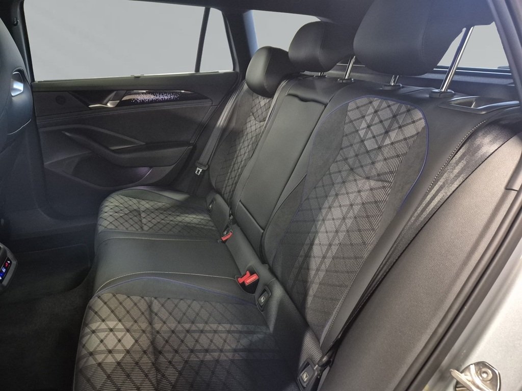 Volkswagen Passat R-Line 2026, bild 5/9