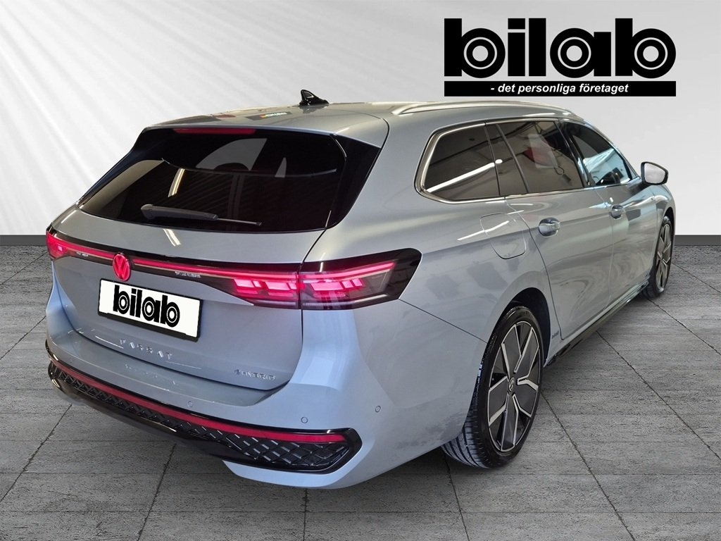Volkswagen Passat R-Line 2026, bild 4/9