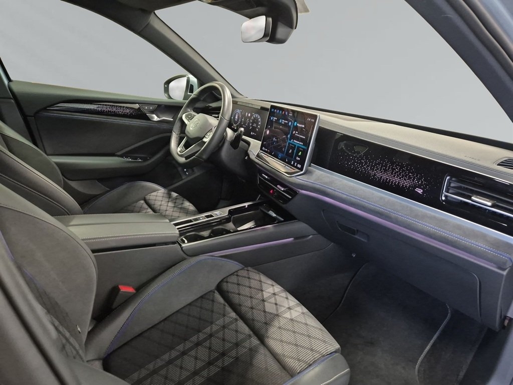 Volkswagen Passat R-Line 2026, bild 6/9