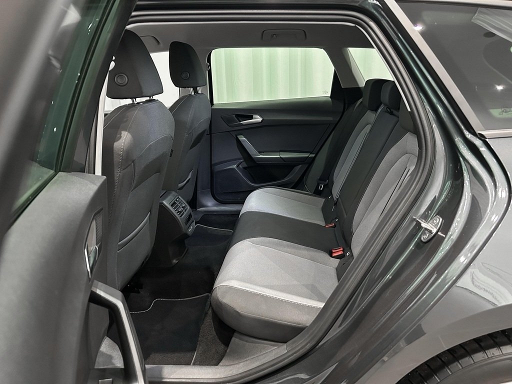 Seat Leon 1.0 eTSI 2024, bild 7/10