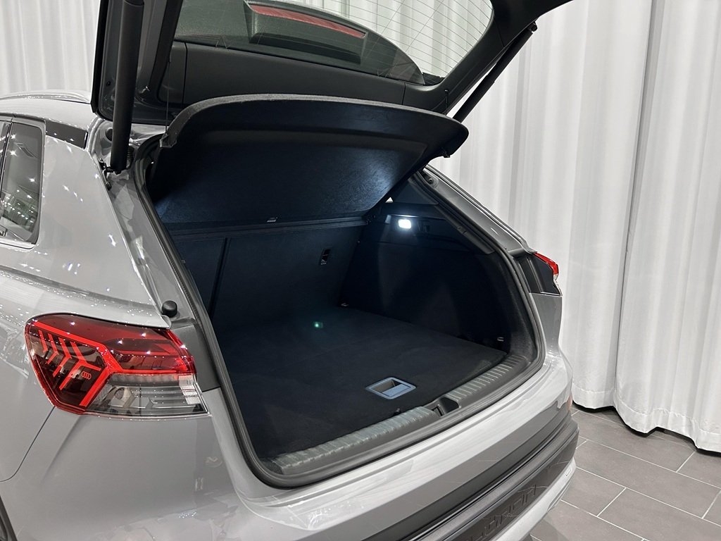 Audi Q4 e-tron 40 2023, bild 4/10