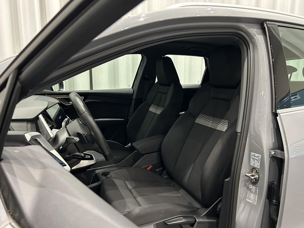 Audi Q4 e-tron 40 2023, bild 6/10