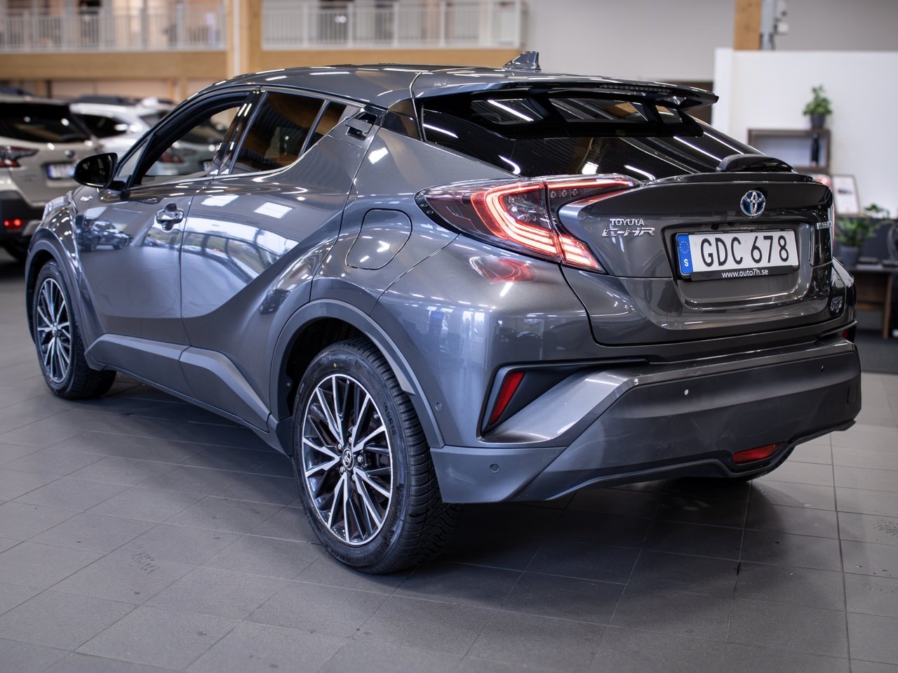 Toyota C-HR 1.8 Hybrid Executive 2018, bild 4/10