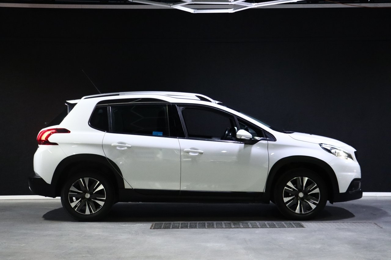 Peugeot 2008 1.2 PureTech 82 Allure 2017, bild 6/10
