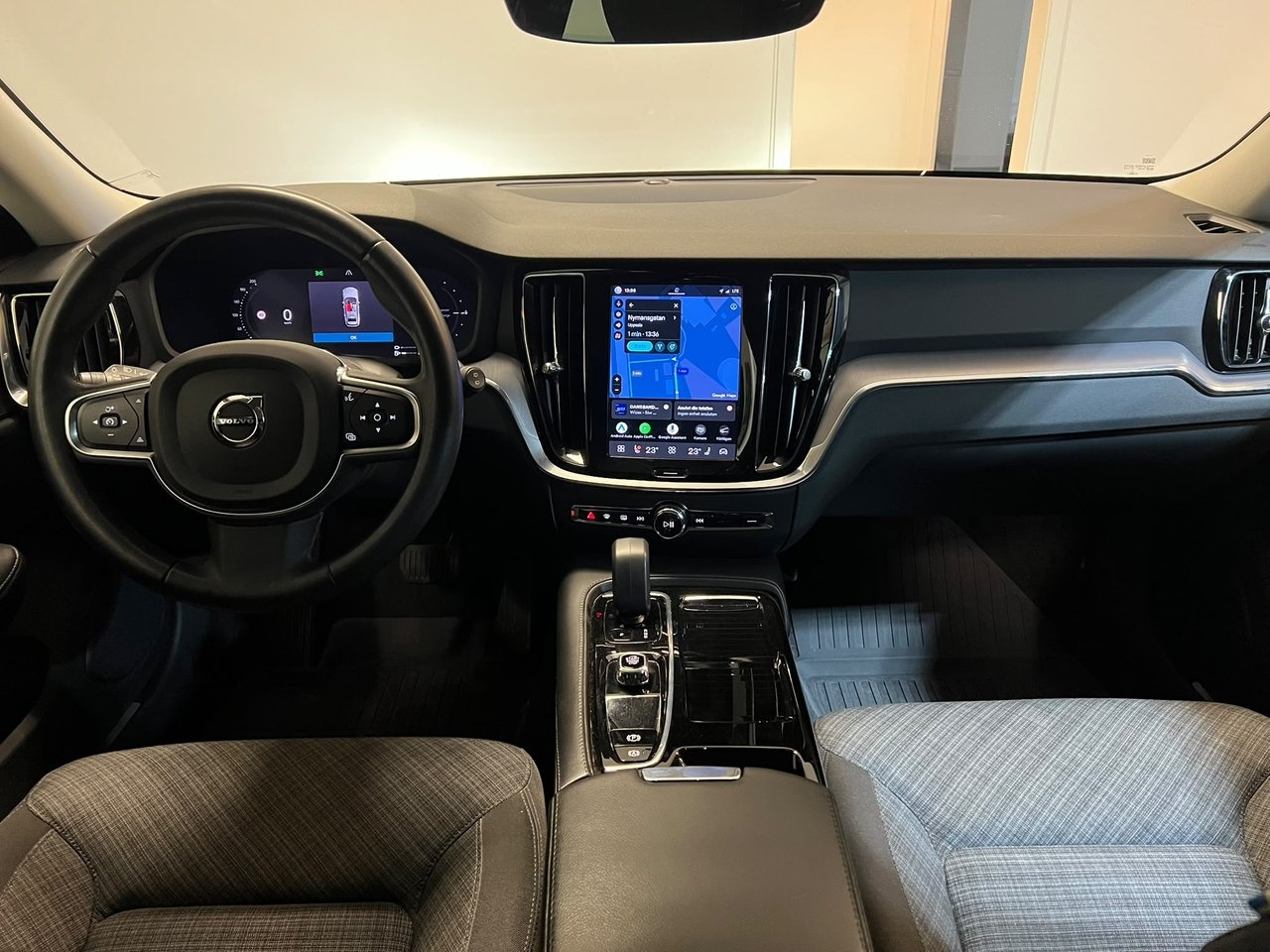 Volvo V60 T6 Core 2023, bild 7/10