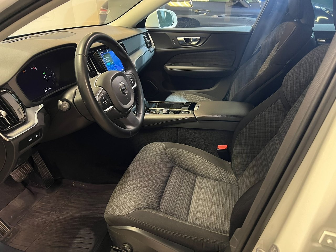 Volvo V60 T6 Core 2023, bild 5/10