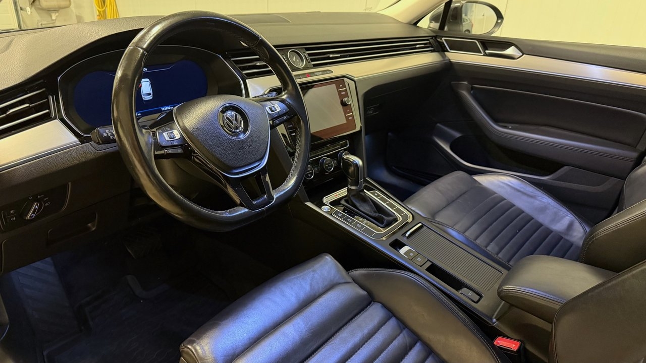 Volkswagen Passat 2.0 TDI SCR R-Line 2018, photo 6/10