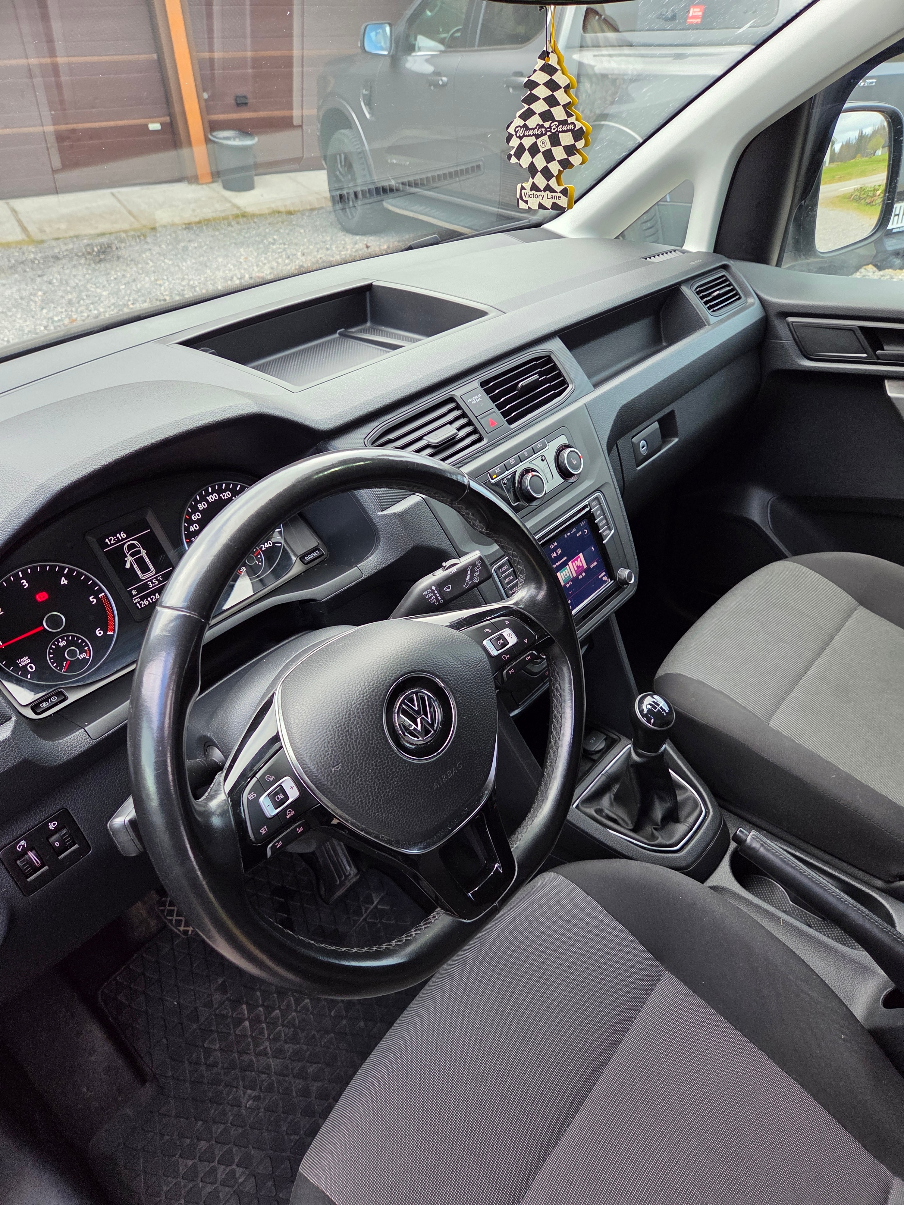 Volkswagen Caddy 2018, bild 3/3