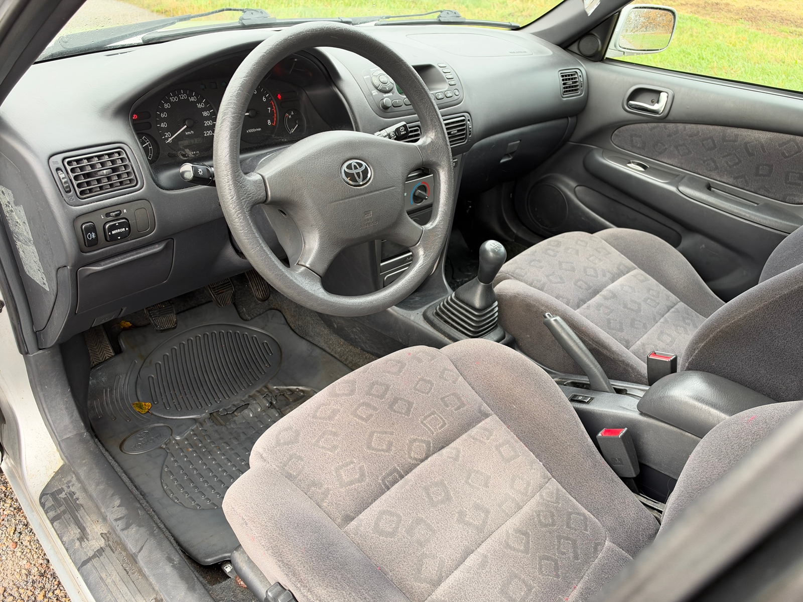 Toyota Corolla 1.6 2000, bild 5/7