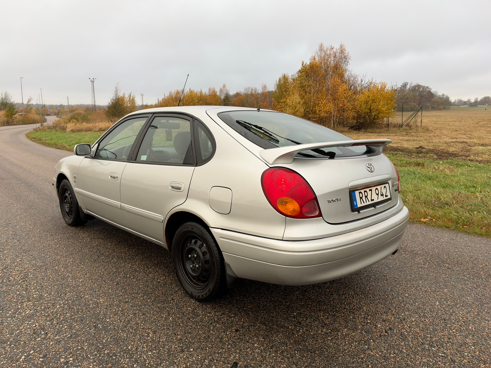 Toyota Corolla 1.6 2000, bild 2/7