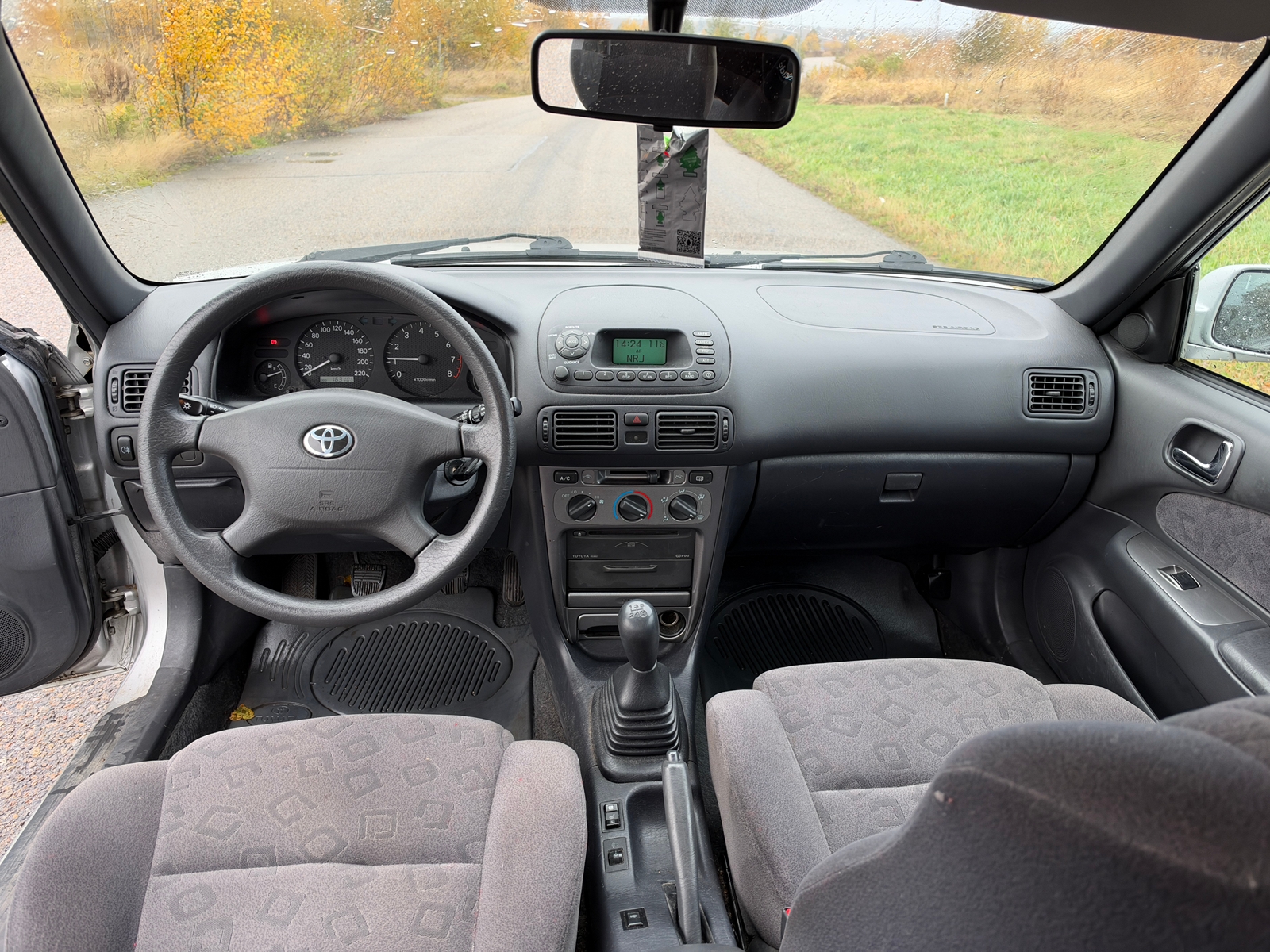 Toyota Corolla 1.6 2000, bild 7/7