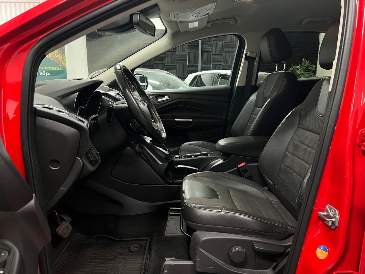 Ford Kuga 2.0 TDCi 2014, photo 9/10