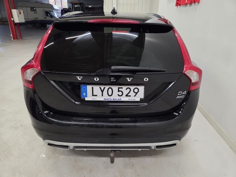 Volvo V60 Cross Country D4 Momentum 2016, bild 7/10