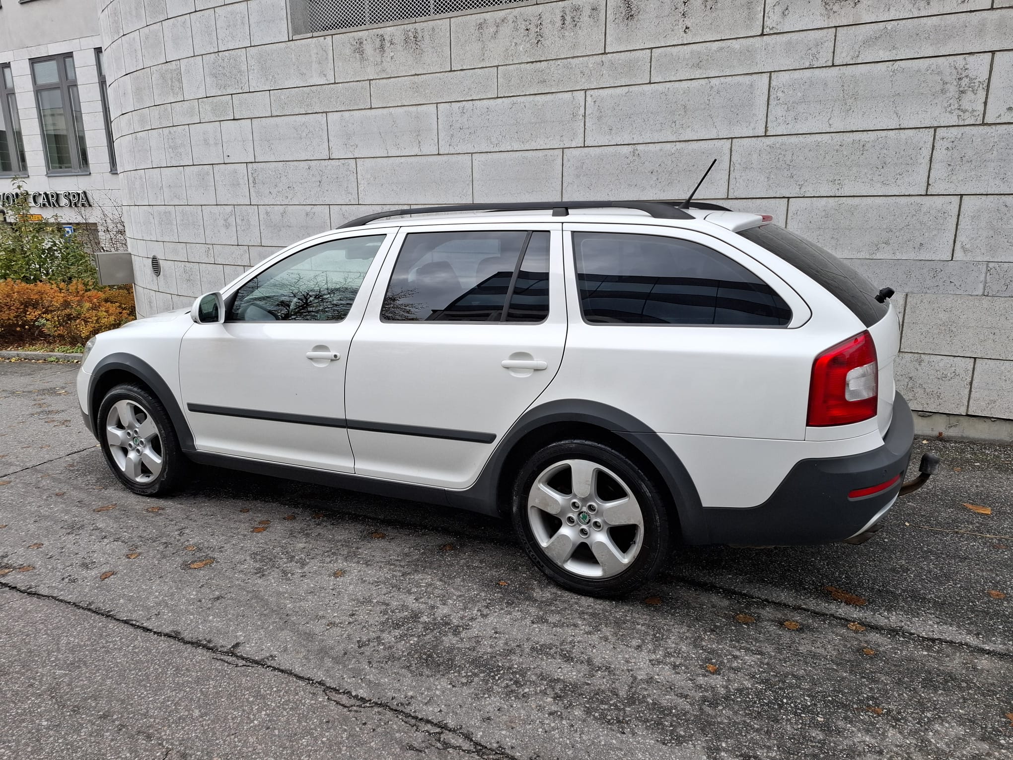 Skoda Octavia Scout 1.8 TFSI 2012, bild 2/7
