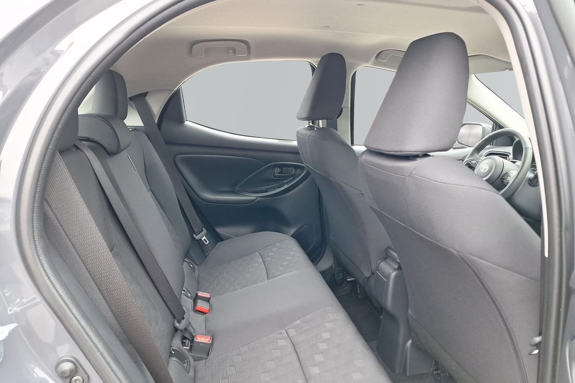 Toyota Yaris 1.5 Hybrid 116 2026, bild 7/10