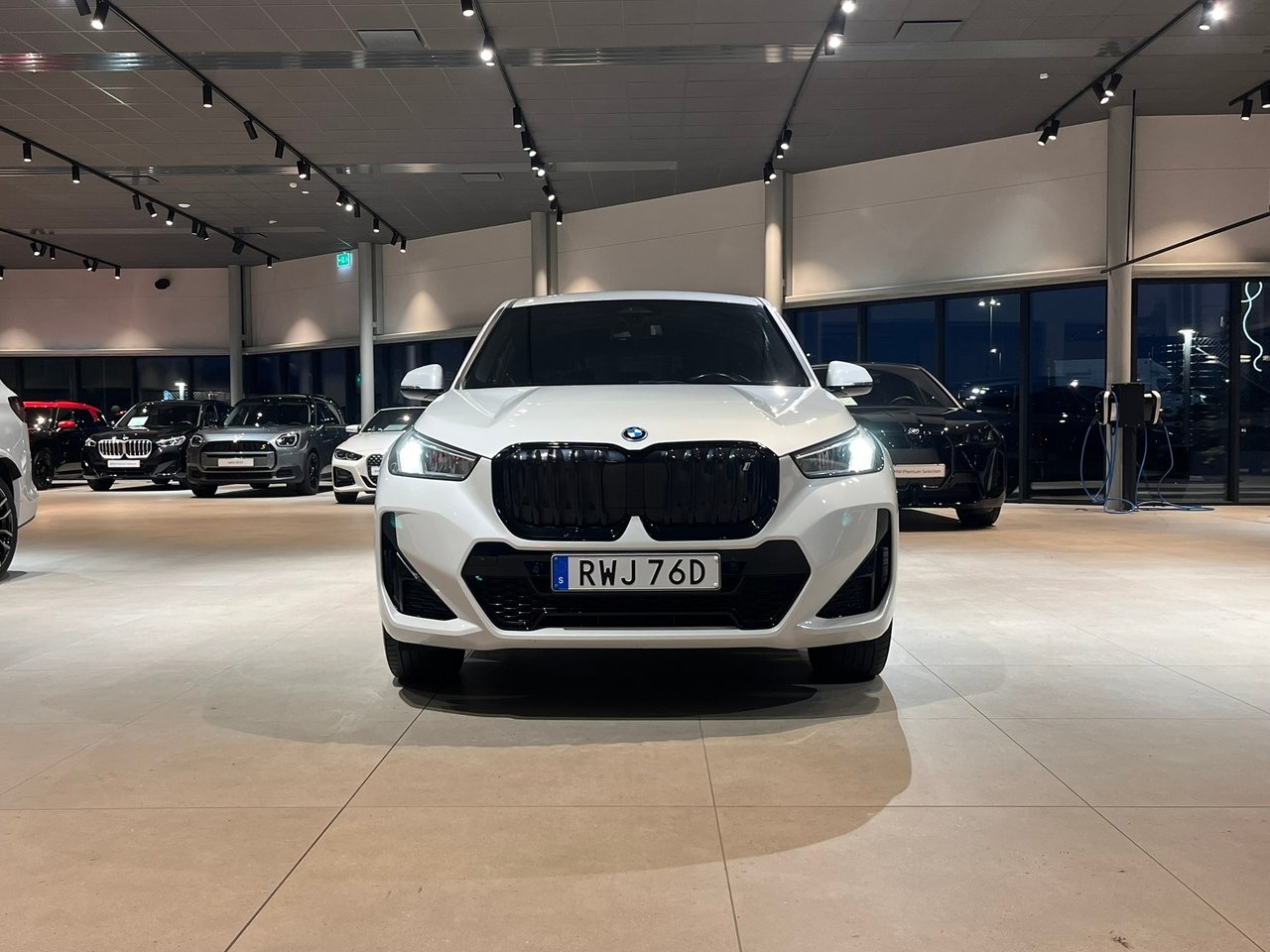 BMW iX1 M Sport 2024, bild 2/10