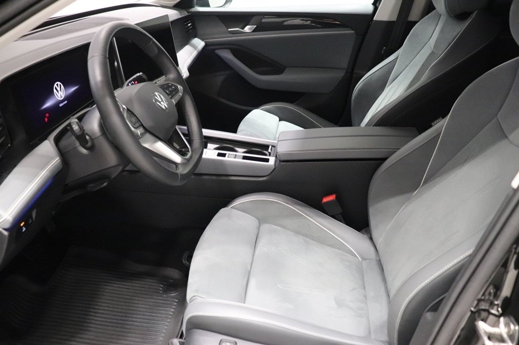 Volkswagen Passat 1.5 TSI Business 2024, bild 7/10