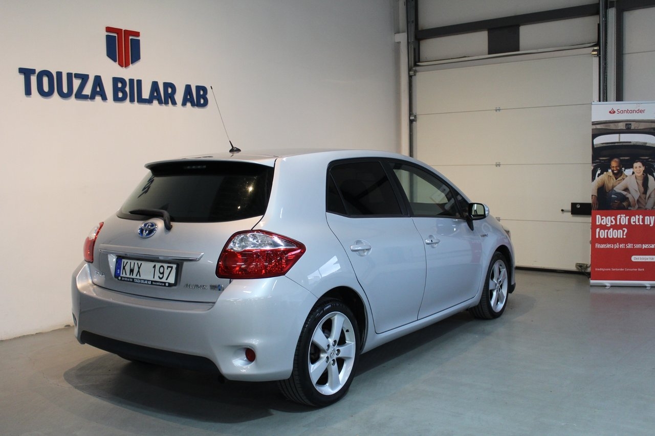 Toyota Auris 1.8 Hybrid Comfort 2010, bild 2/10