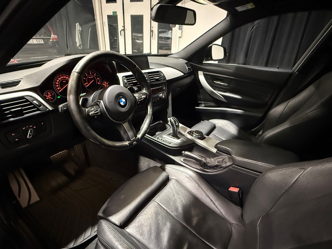 BMW 330d M Sport 2015, bild 5/10