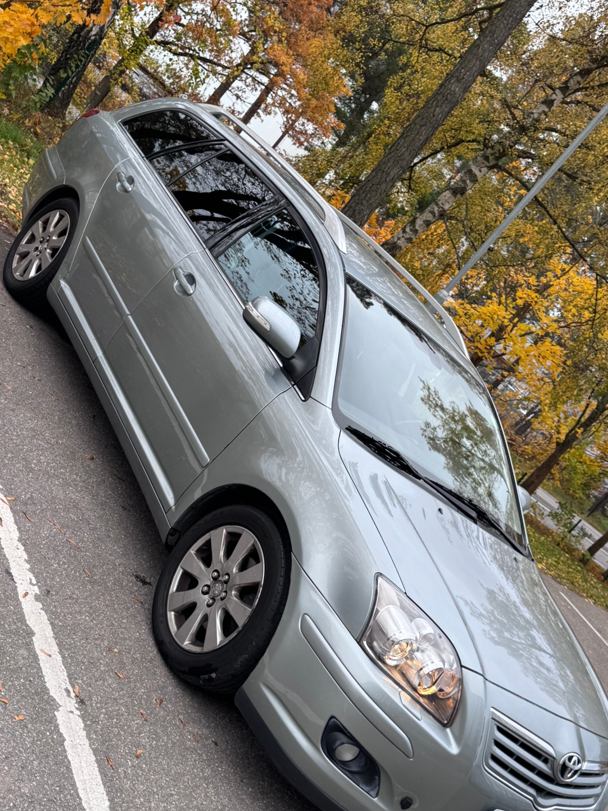 Toyota Avensis 2.0 2009, bild 2/8