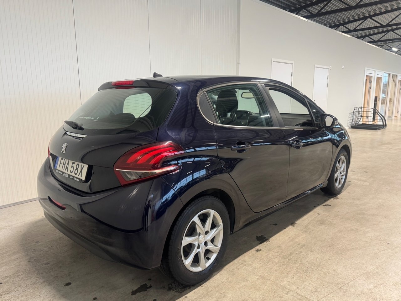 Peugeot 208 1.2 PureTech 82 2019, bild 3/10