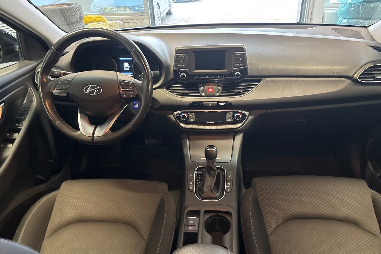 Hyundai i30 1.4 T-GDI Premium 2018, bild 9/10