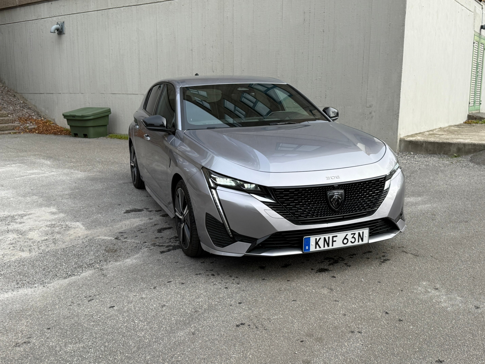 Peugeot 308 1.2 PureTech 130 GT Line 2024, bild 2/10