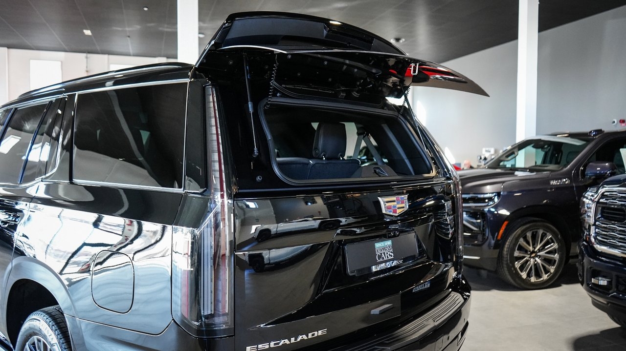 Cadillac Escalade Sport Platinum 2026, photo 10/10