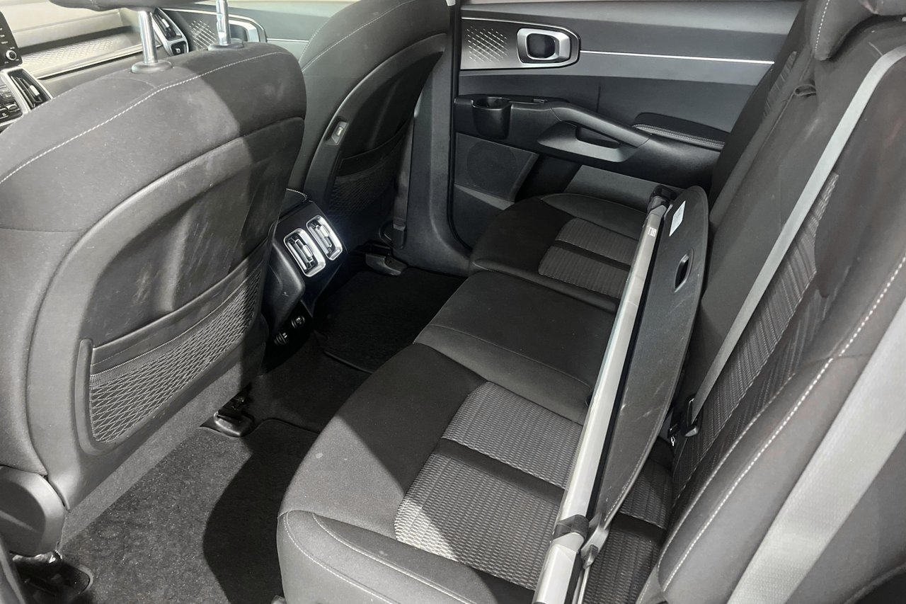 Kia Sorento 1.6 T-GDI Plug-in-Hybrid 2023, bild 7/10