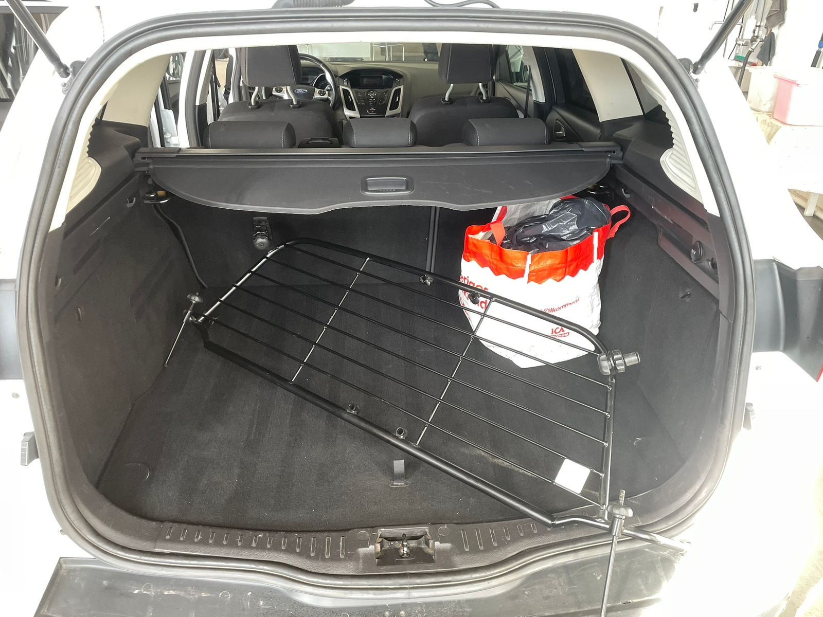 Ford Focus 1.6 TDCi ECOnetic 2014, bild 8/8