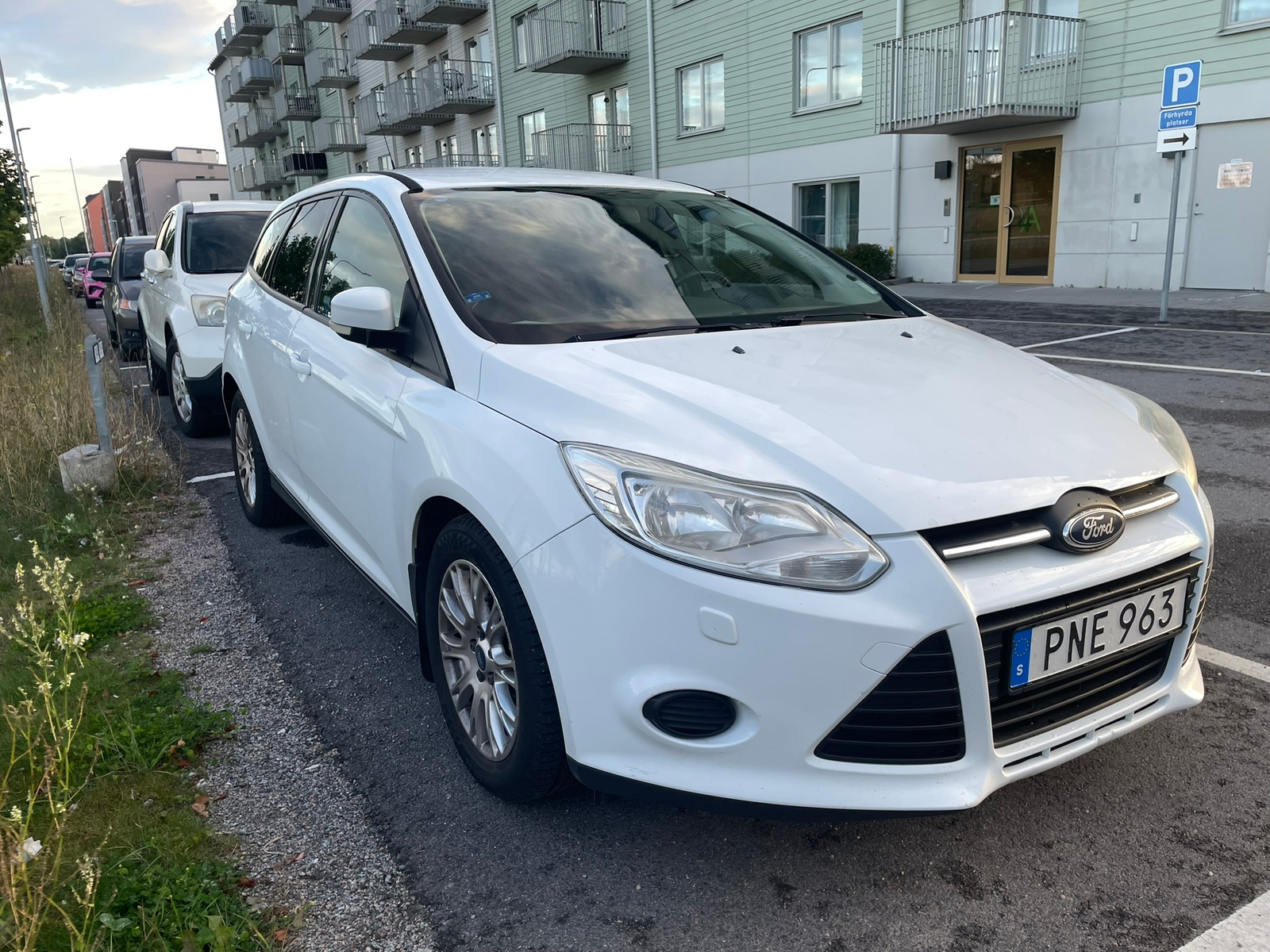 Ford Focus 1.6 TDCi ECOnetic 2014, bild 2/8