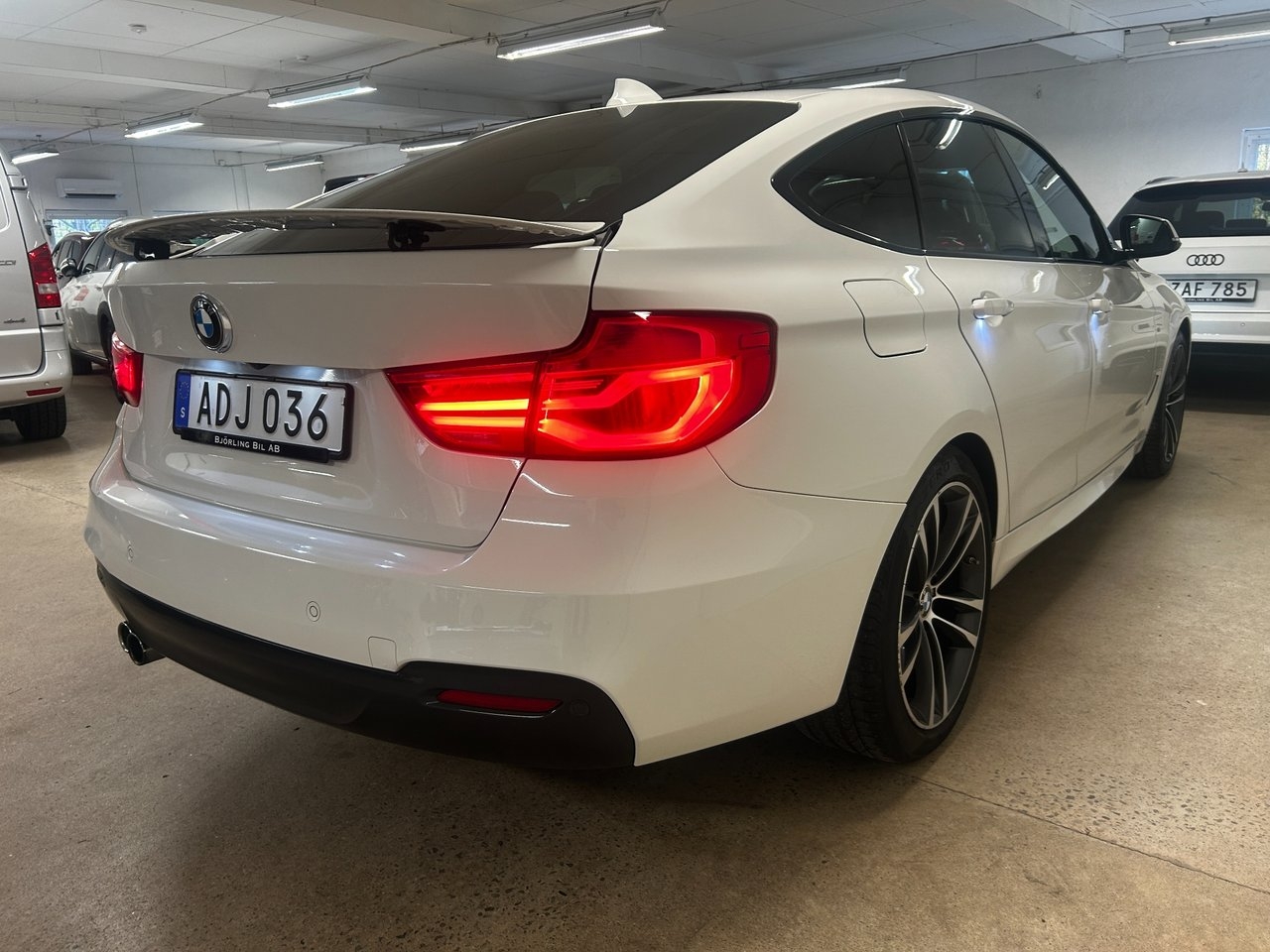 BMW 330i M Sport 2017, bild 4/10