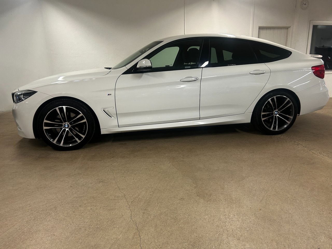 BMW 330i M Sport 2017, bild 7/10