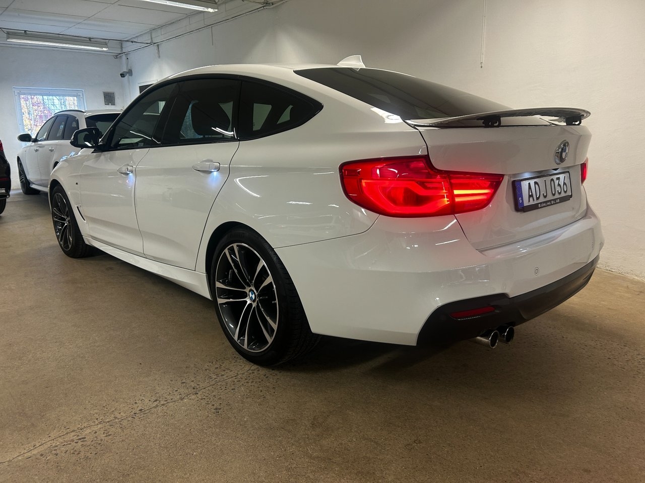 BMW 330i M Sport 2017, bild 6/10