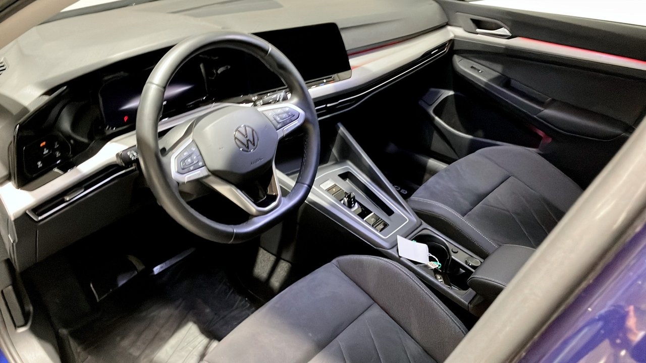 Volkswagen Golf 1.5 eTSI 2024, bild 7/10