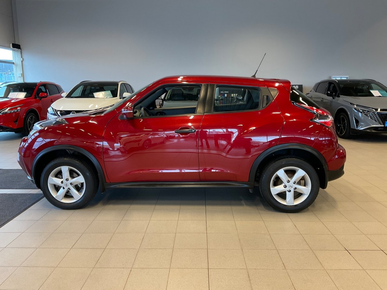 Nissan Juke 1.6 2017, bild 2/10