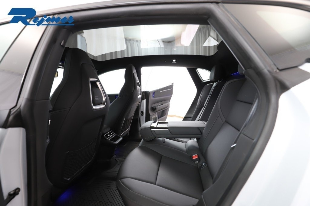 Polestar 4 Long Range 2025, bild 7/10