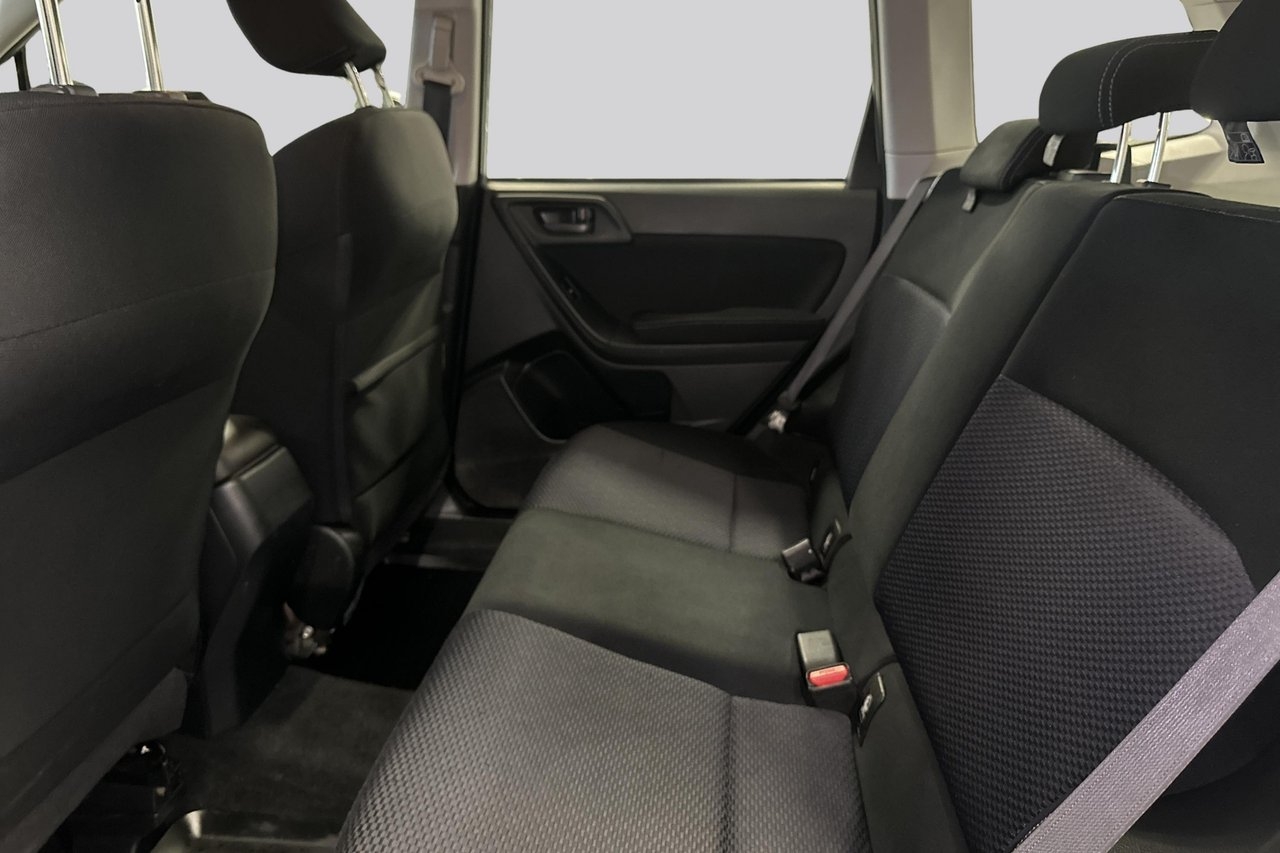 Subaru Forester 2.0D 2015, photo 9/10