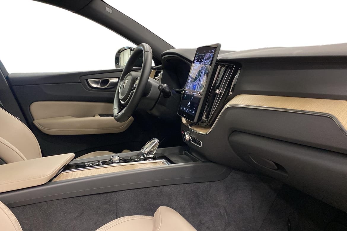 Volvo XC60 T6 Plus Dark Nordic 2026, bild 4/10