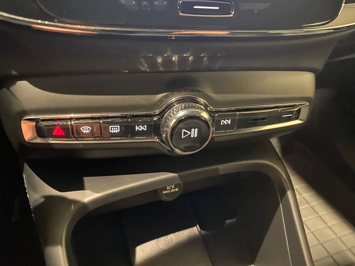Volvo EX40 Extended Range Ultra 2025, kuva 10/10