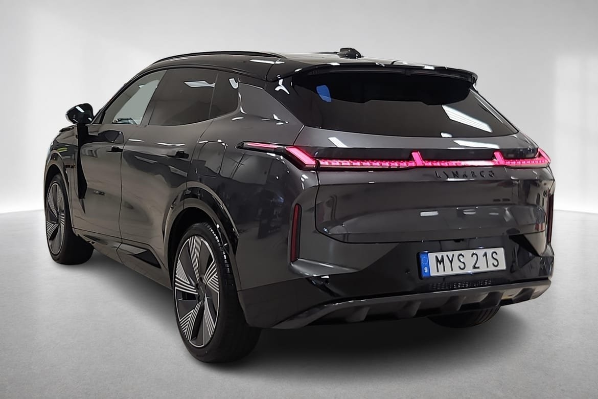 Lynk & Co 08 1.5TD PHEV More 2025, bild 2/10