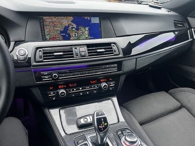 BMW 525d M Sport 2012, bild 7/10