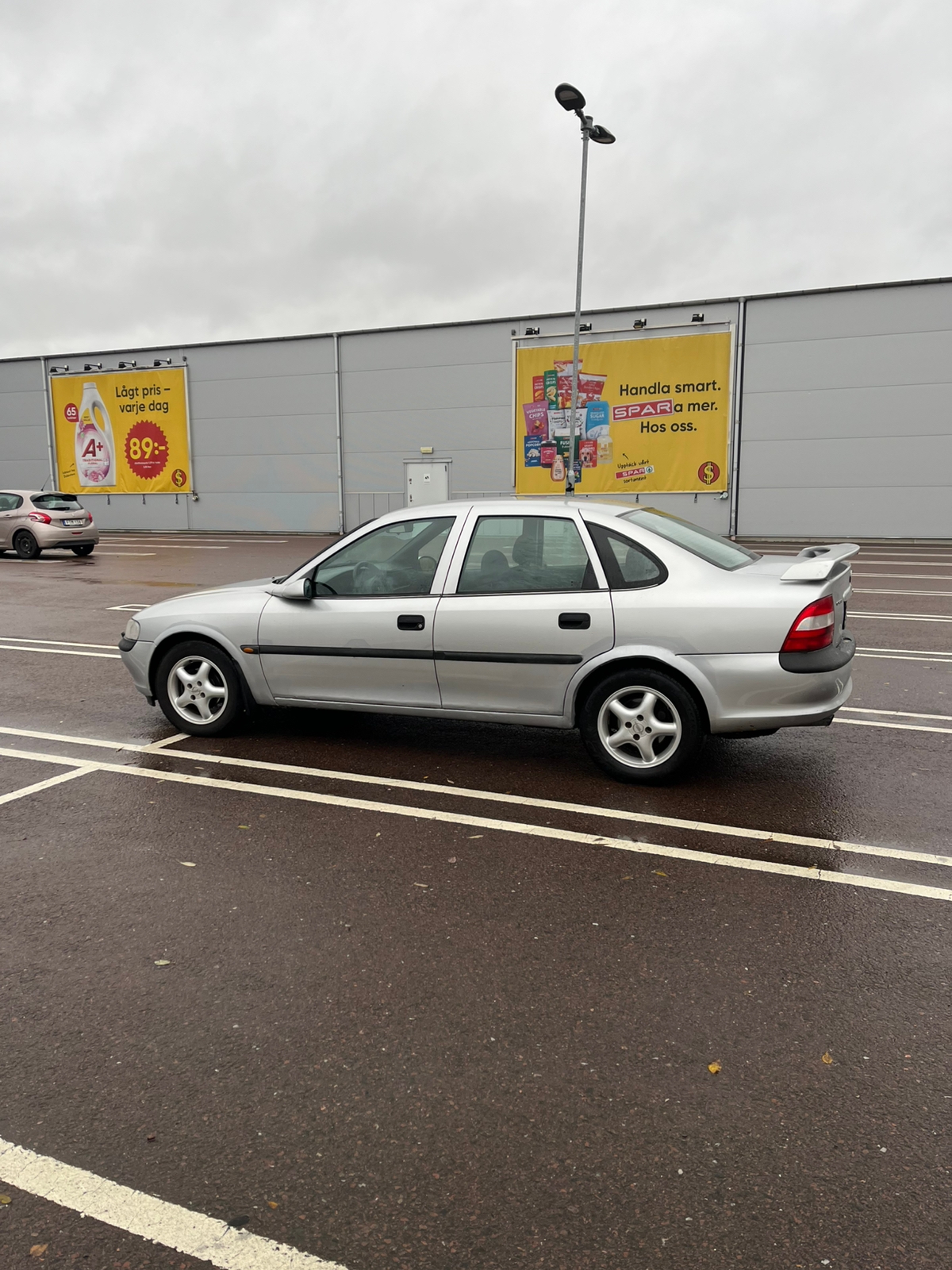 Opel Vectra 1.8 16V 1998, bild 3/5