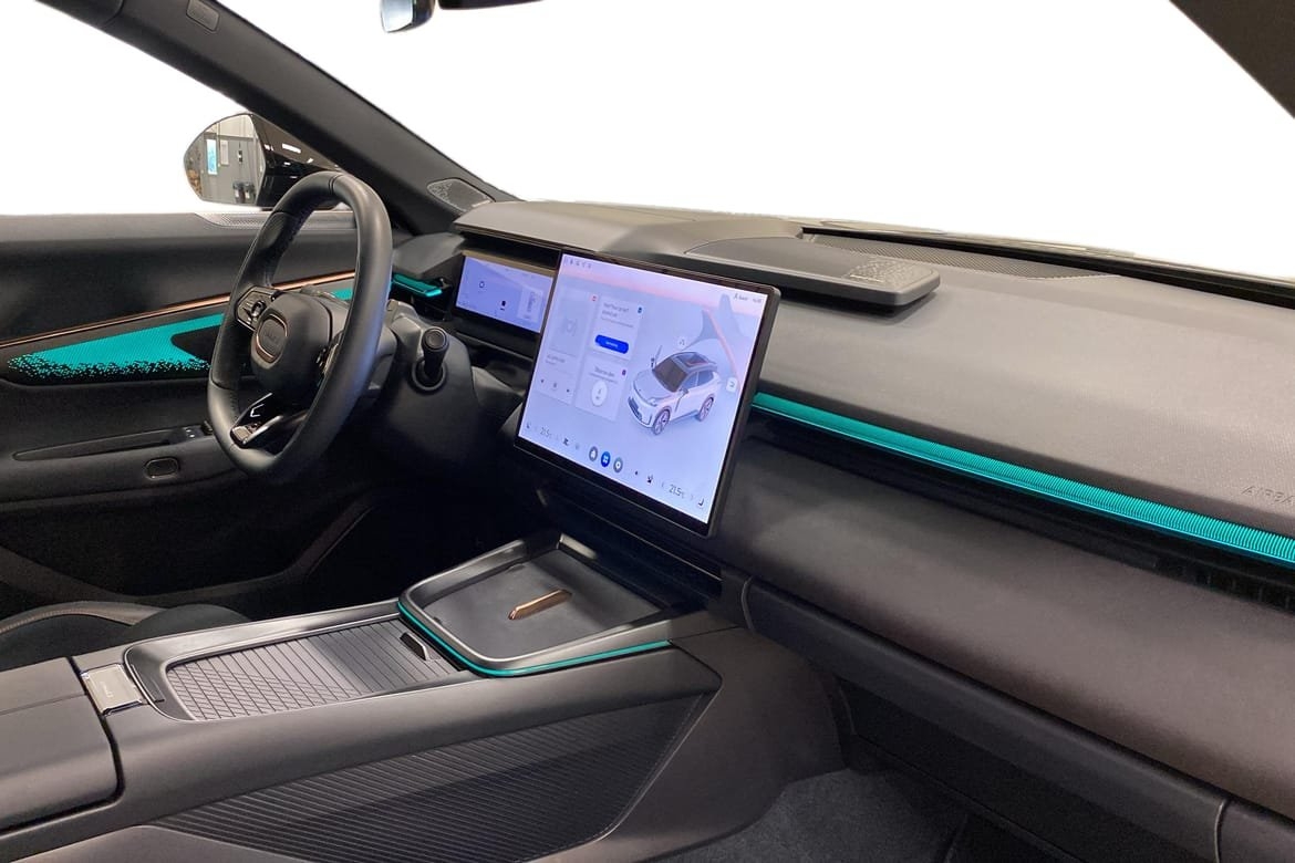 Lynk & Co 08 1.5TD PHEV More 2025, bild 4/10