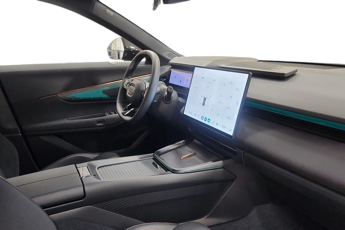 Lynk & Co 08 1.5TD PHEV More 2025, kuva 4/10