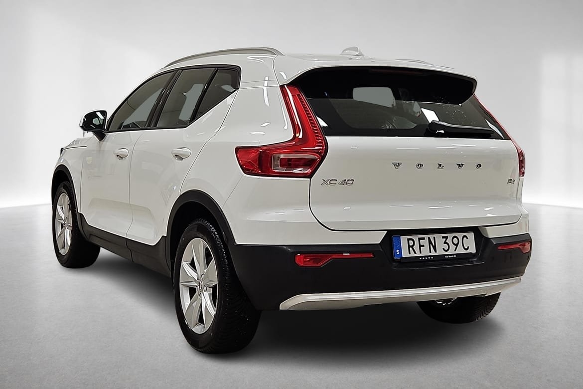 Volvo XC40 B4 Core 2024, bild 2/10
